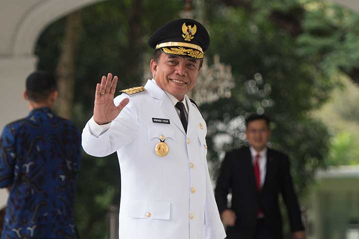 GUBERNUR Aceh Irwandi Yusuf 