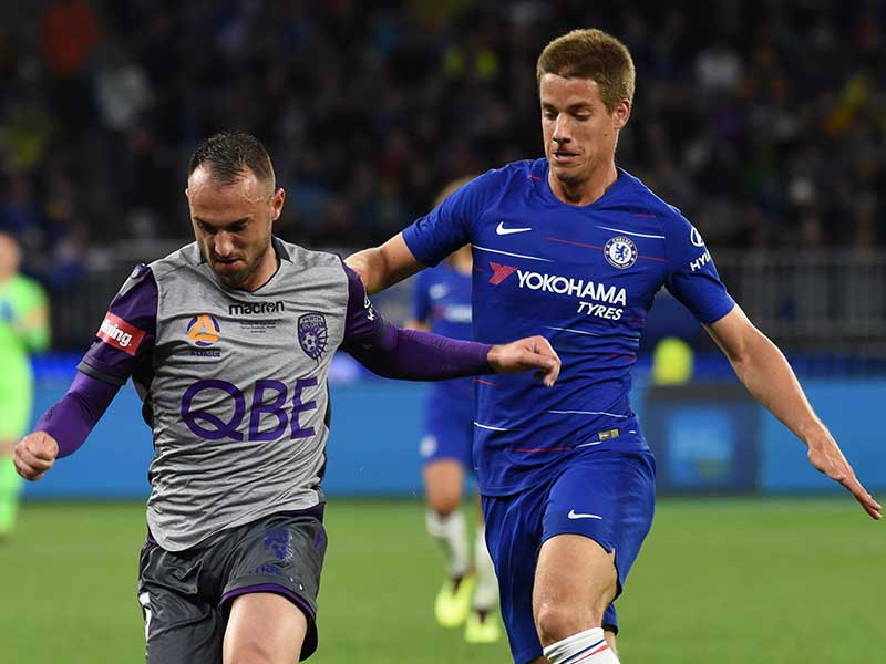 Mario Pasalic (kanan)