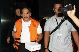 Bupati Labuhanbatu Minta Umar Menyerahkan Diri ke KPK