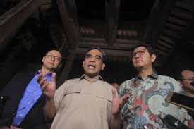 Sekjen Gerindra Ahmad Muzani (tengah) 