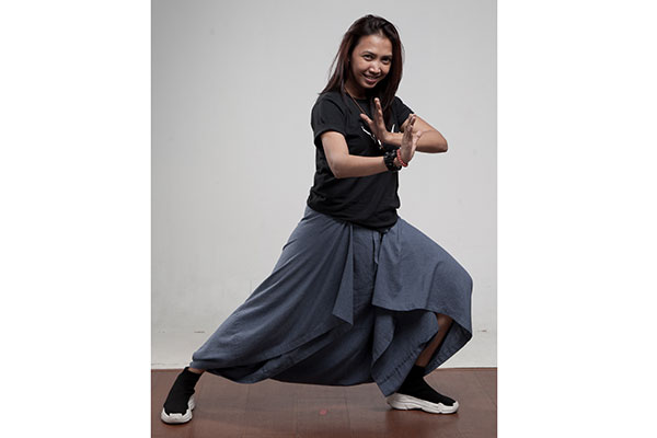 Ruth Marini  Bertaruh Akting Jadi Sinto Gendeng