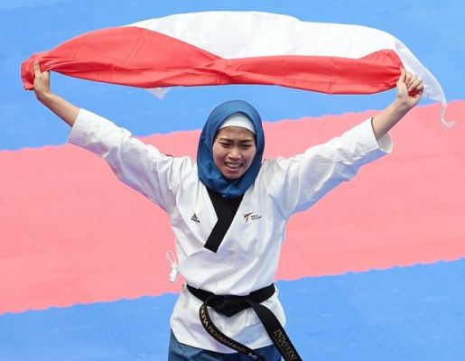    Defia Rosmaniar Berikan Emas Perdana untuk Indonesia 