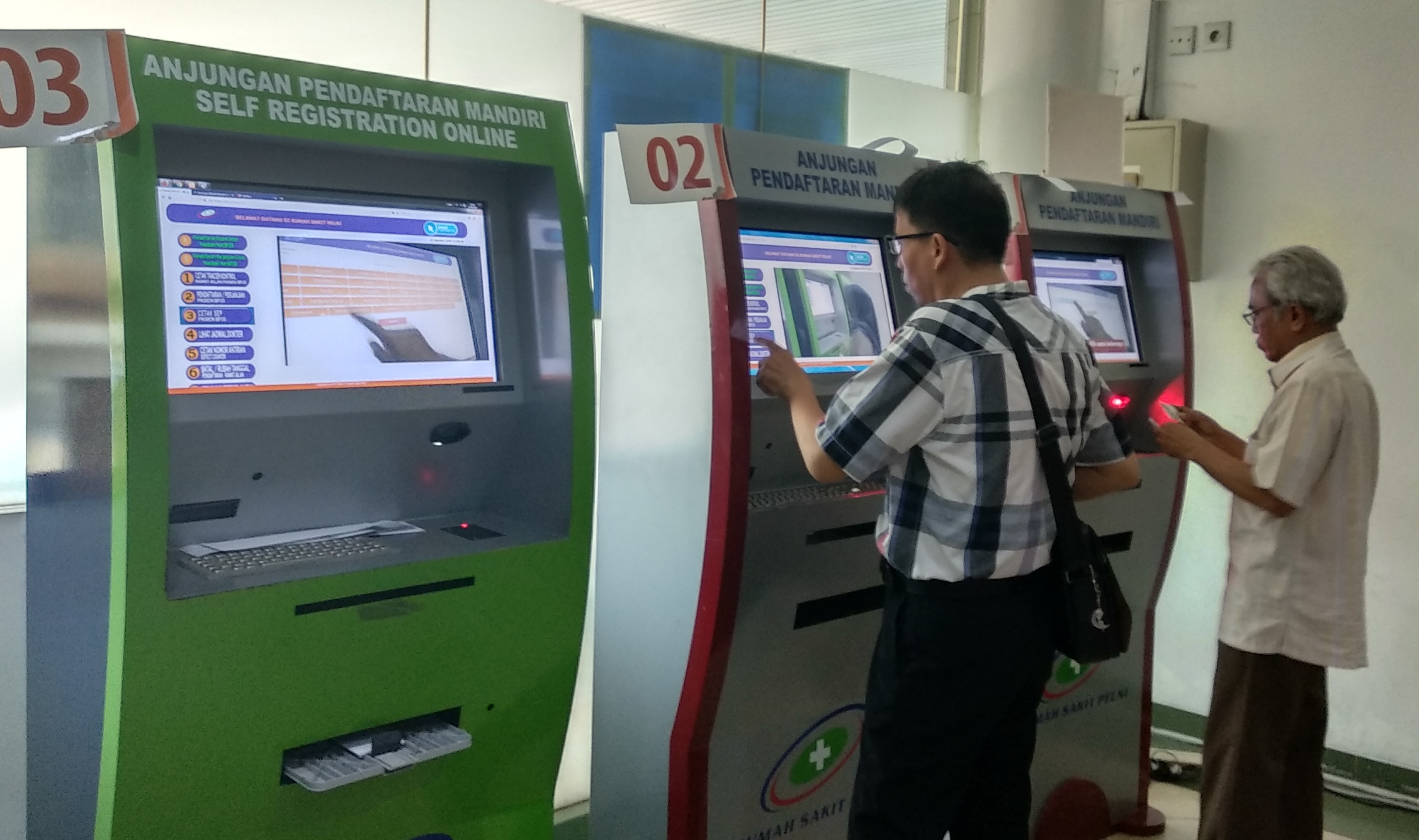 Anjungan Pendaftaran Mandiri tersebar di RS Pelni, Jakarta. 