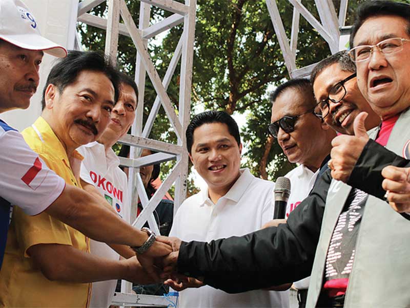 Ketua Tim Kampanye Nasional (TKN) Joko Widodo-KH Ma’ruf Amin, Erick Thohir (tengah), bersama sekjen parpol koalisi dan kelompok relawan pro-Jokowi meresmikan Rumah Aspirasi di Jalan Proklamasi, Jakarta, Sabtu (8/9/2018)