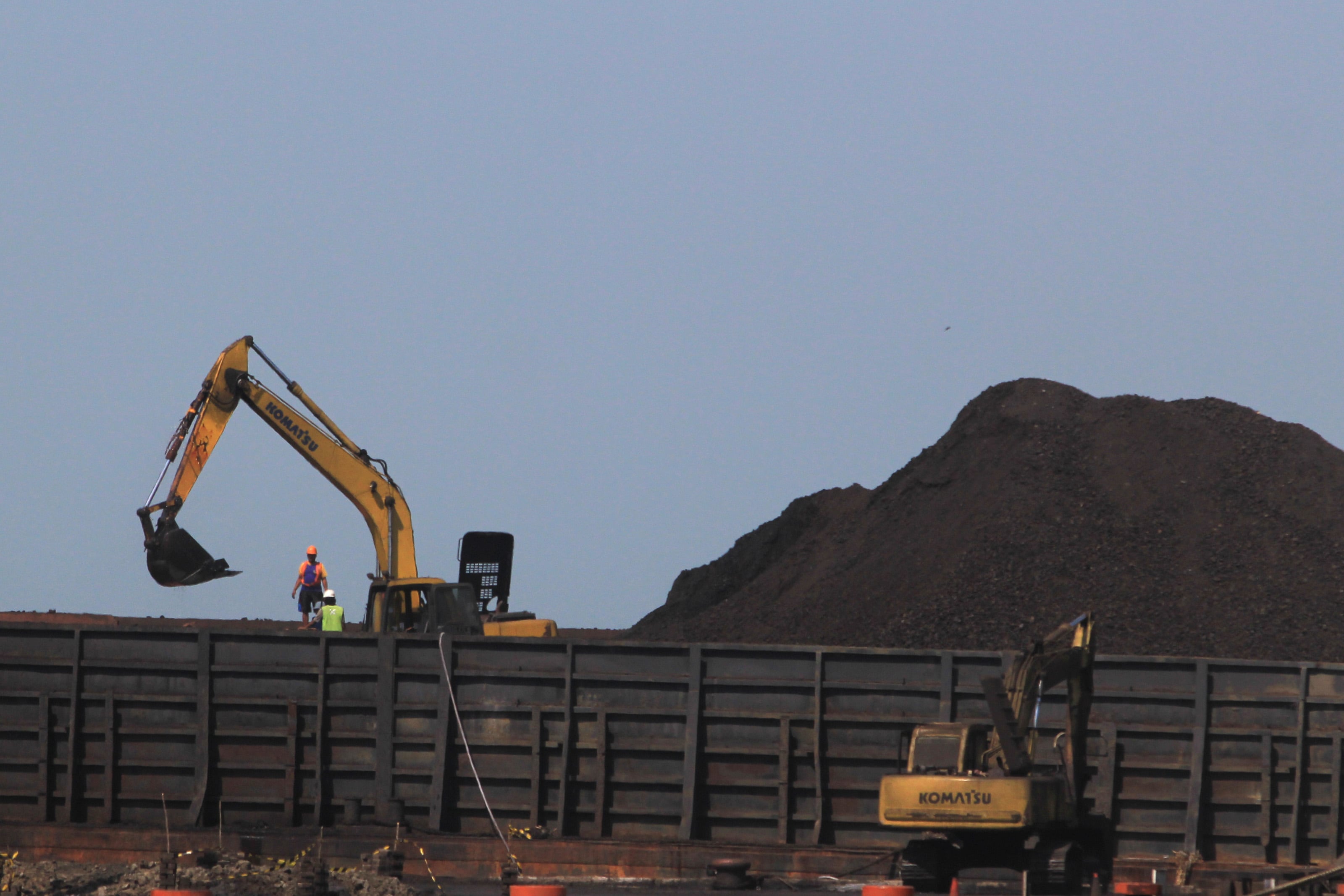 Empat Sektor Usaha Wajib Gunakan LC