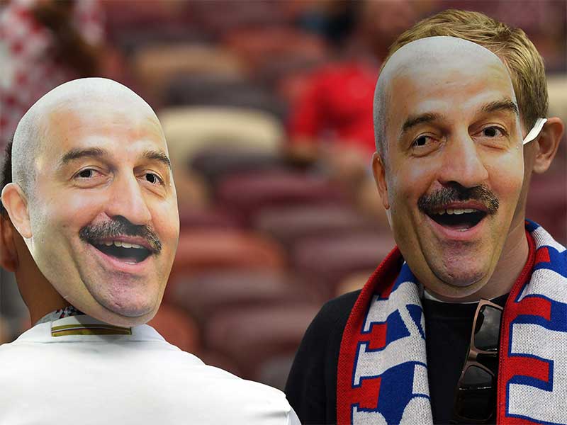 Pakai Kumis Palsu, Timnas Rusia Rayakan Ulang Tahun Cherchesov