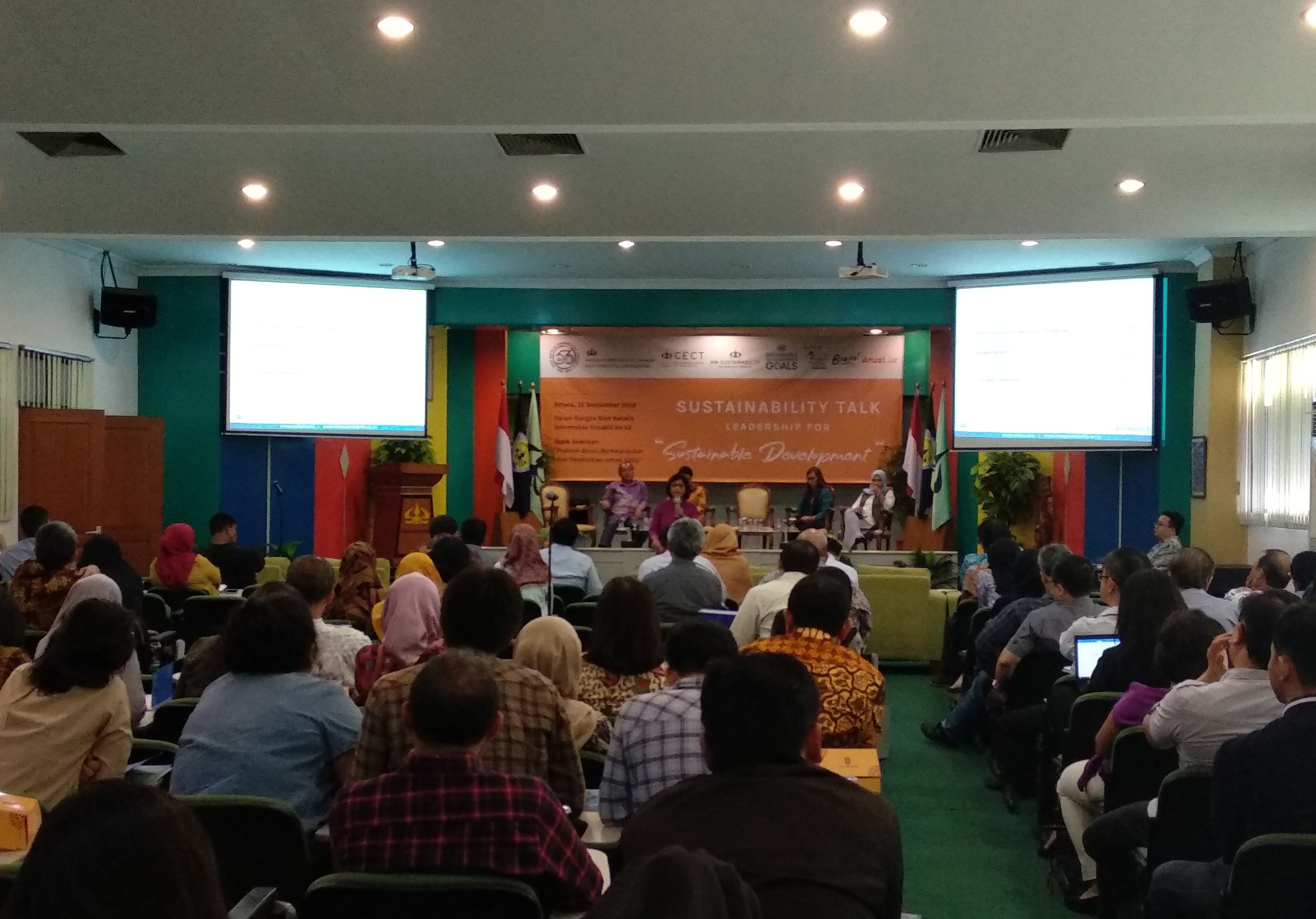 Sustainability Talk yang digelar Centre for Entrepreneurship, Change and Third Sector (CECT) Trisakti bekerjasama dengan Panitia Dies Natalis ke-53 Universitas Trisakti di Jakarta, Selasa (25/8).