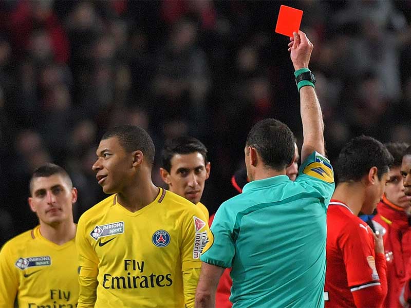 Mbappe Diganjar Skorsing Tiga Laga
