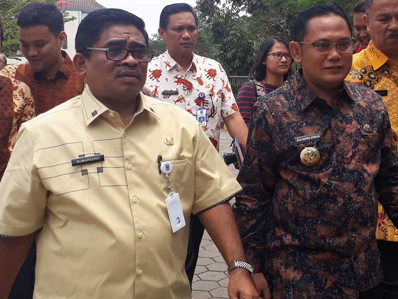 Dirjen Otda Kemendagri Soni Sumarsono dan Plt Bupati Bekasi Eka Supria Atmaja