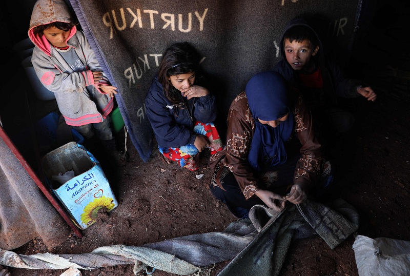 Pengungsi Suriah di tempat pengungsian di Aleppo