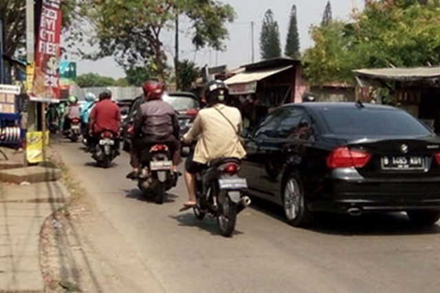 Jalan Pekayon Ditutup Sepekan