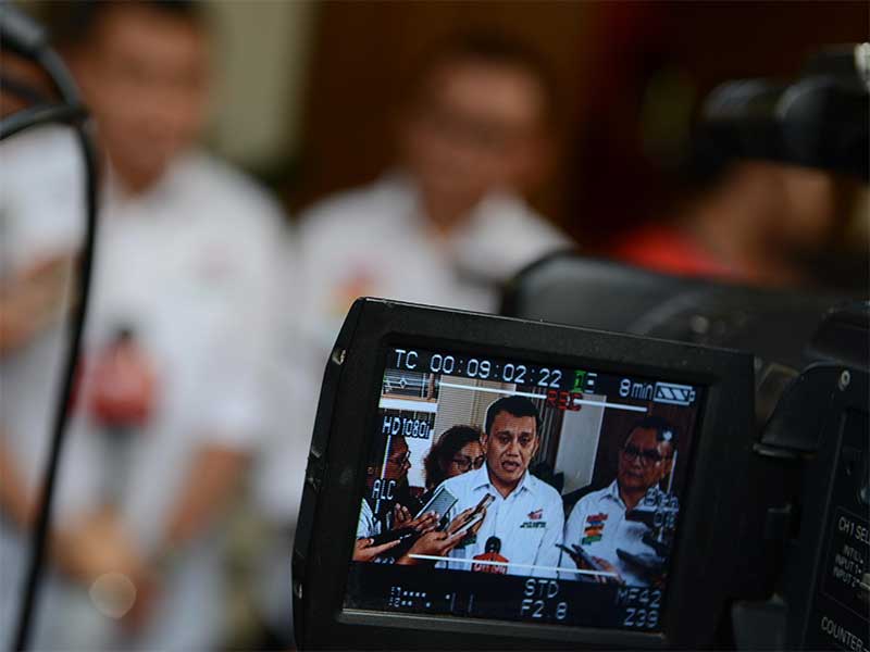 Wakil Ketua Tim Kampanye Joko Widodo-Ma'ruf Amin Sekjen PKB Abdul Kadir Karding (kiri) bersama dengan Sekjen Golkar Lodewijk Freidrich Paulus (kanan) 