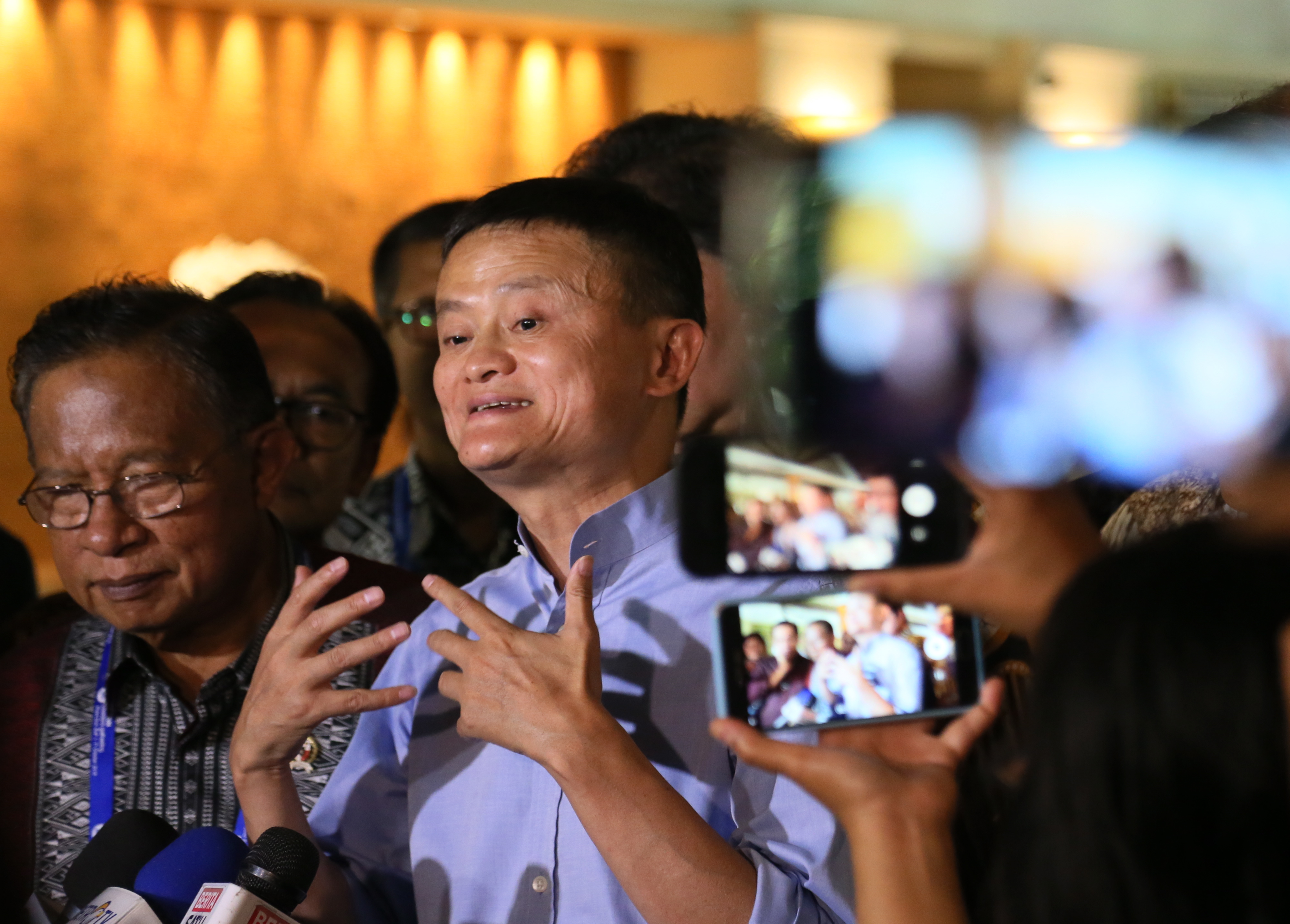 Tips Bisnis Ala Jack Ma Bahagiakan Pekerja Anda