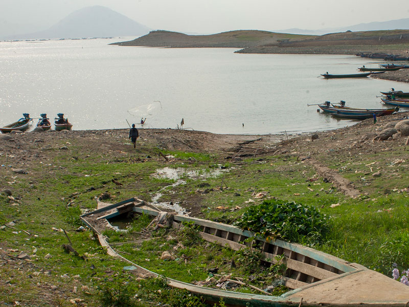 Menyehatkan kembali Waduk Jatiluhur