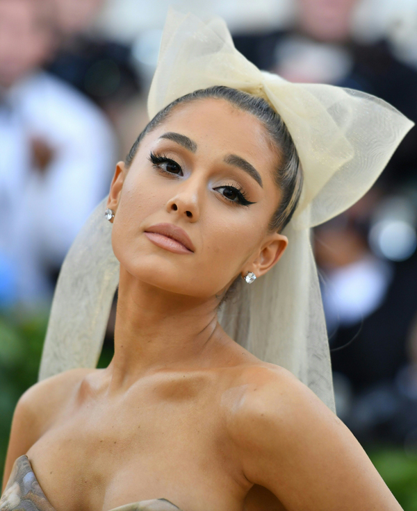 Ariana Grande Curhat Perjalanan Cintanya