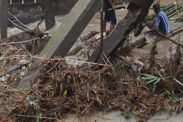 Sampah Bambu Menggunung, Pelaku Harus Diberi Efek Jera