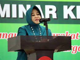 Erni Guntarti Tjahjo Kumolo