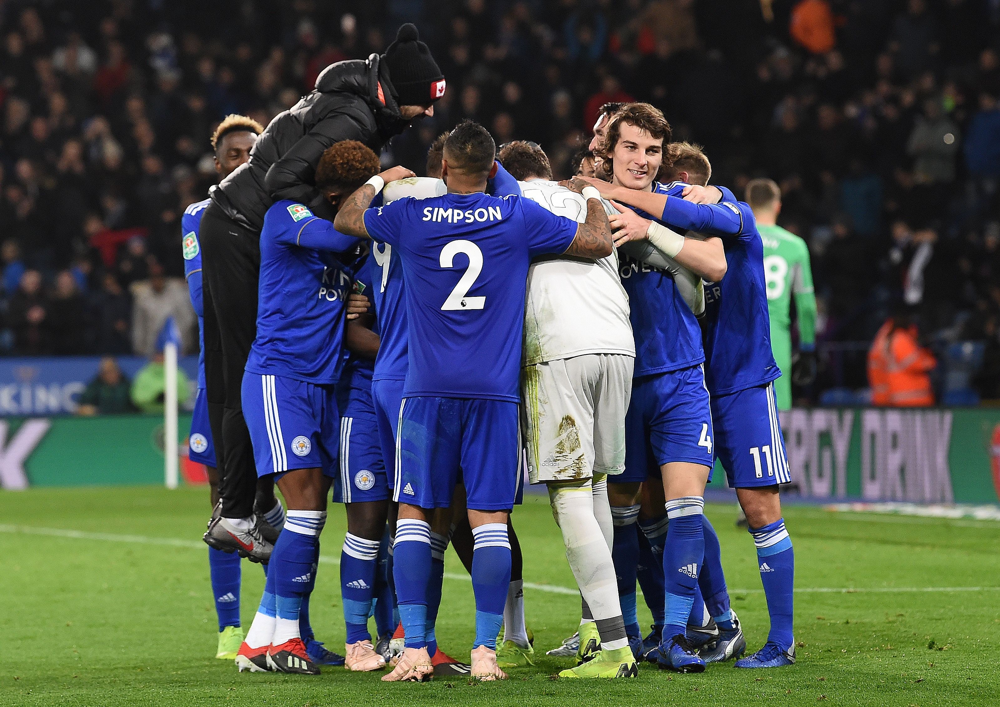 Selebrasi para pemain Leicester selepas adu penalti