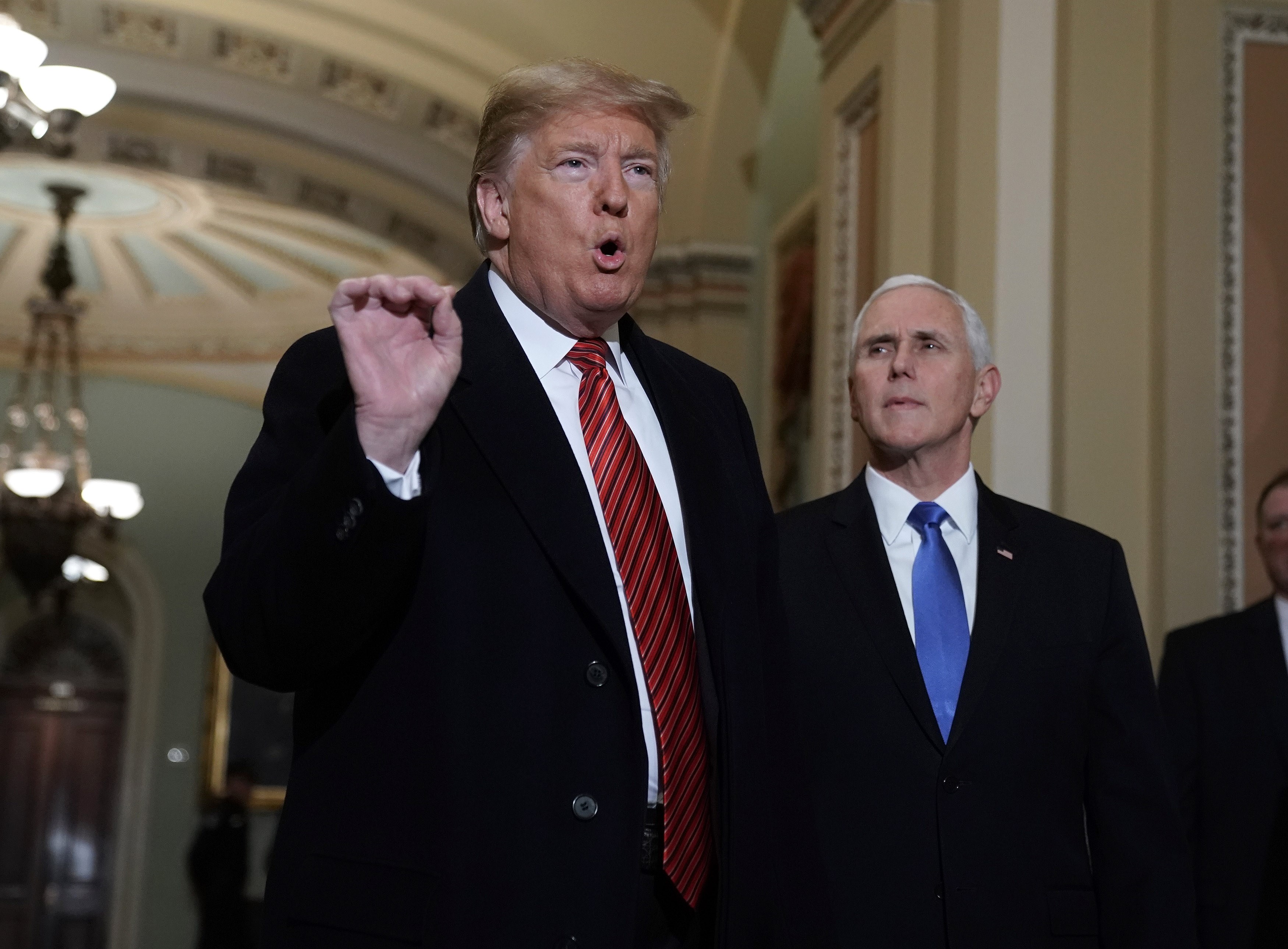 Marah, Trump Tinggalkan Negosiasi Soal Tembok Perbatasan