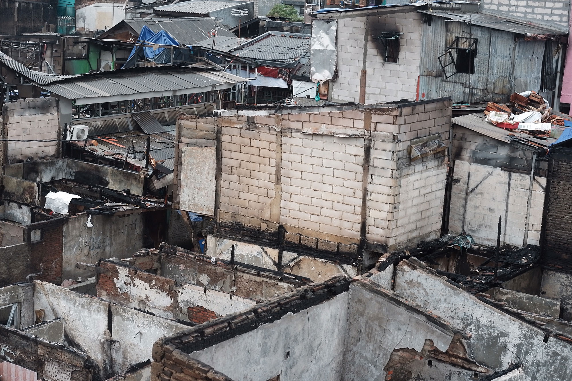 Bangunan Semi Permanen Penyebab Api Meluas