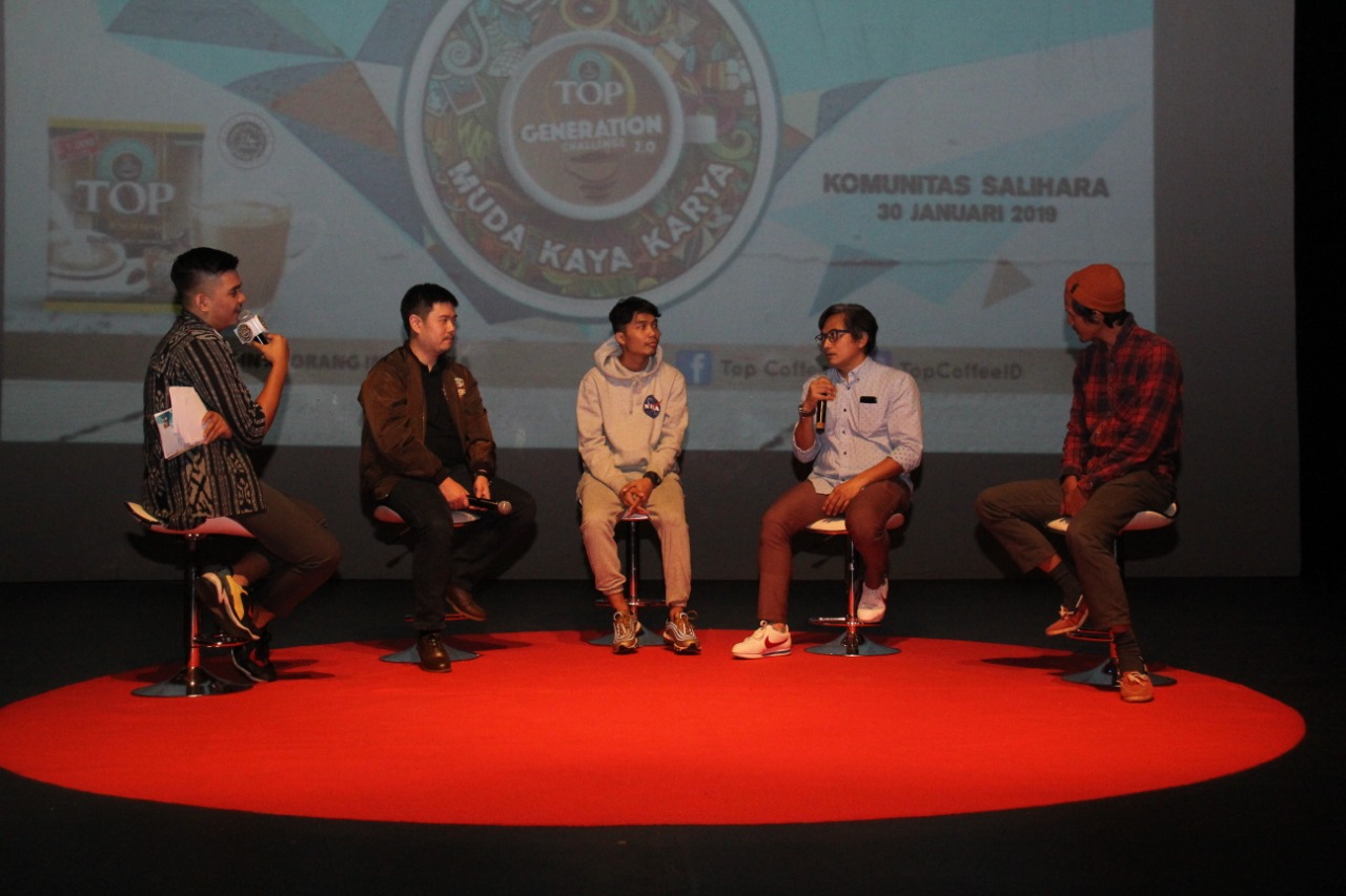 PM Top Coffee Edward Christian Djaja (kedua dari kiri) menghadiri konferensi pers TOP Generation Challenge 2.0