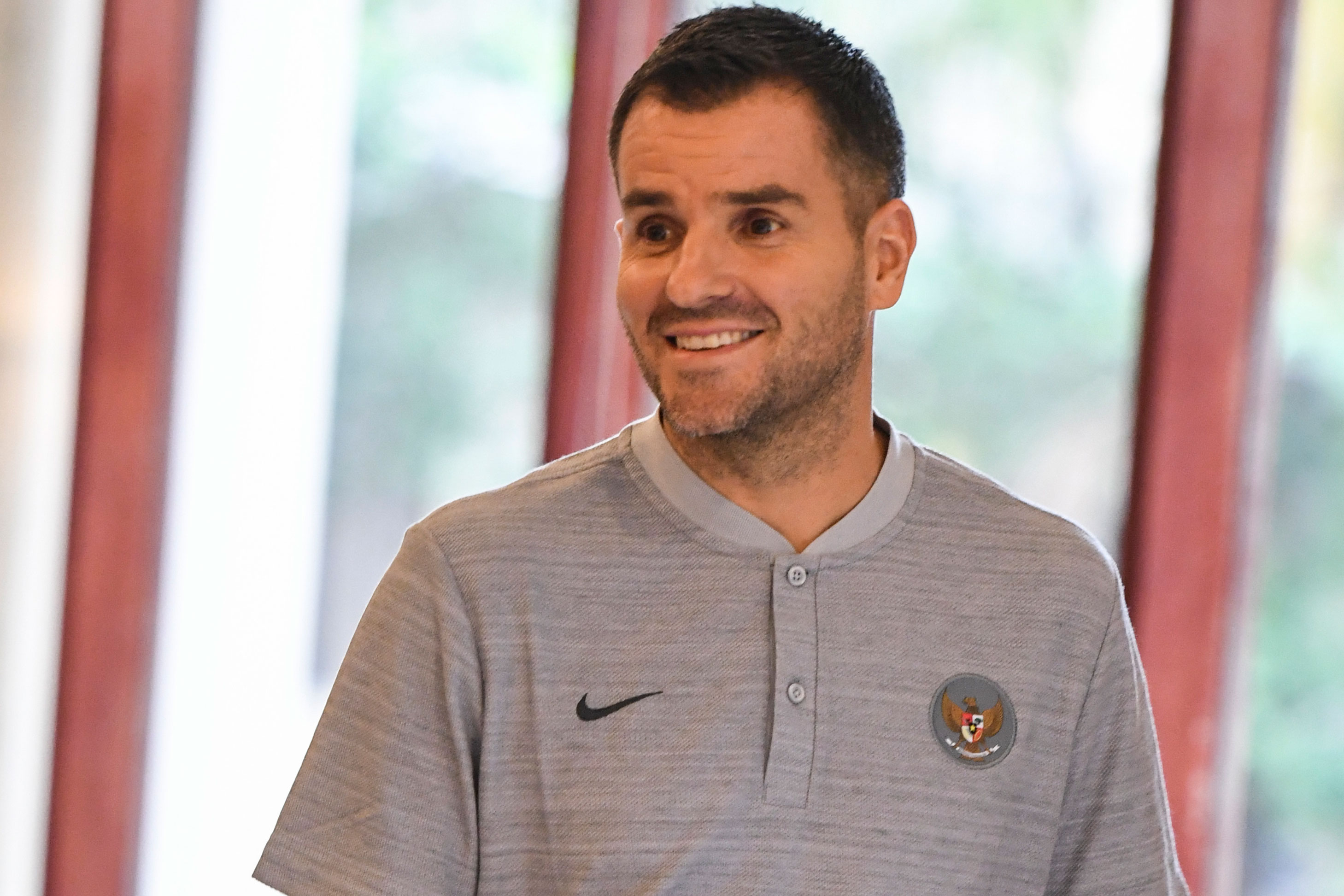 Simon Ingin Kembalikan Kebanggaan Suporter kepada Timnas