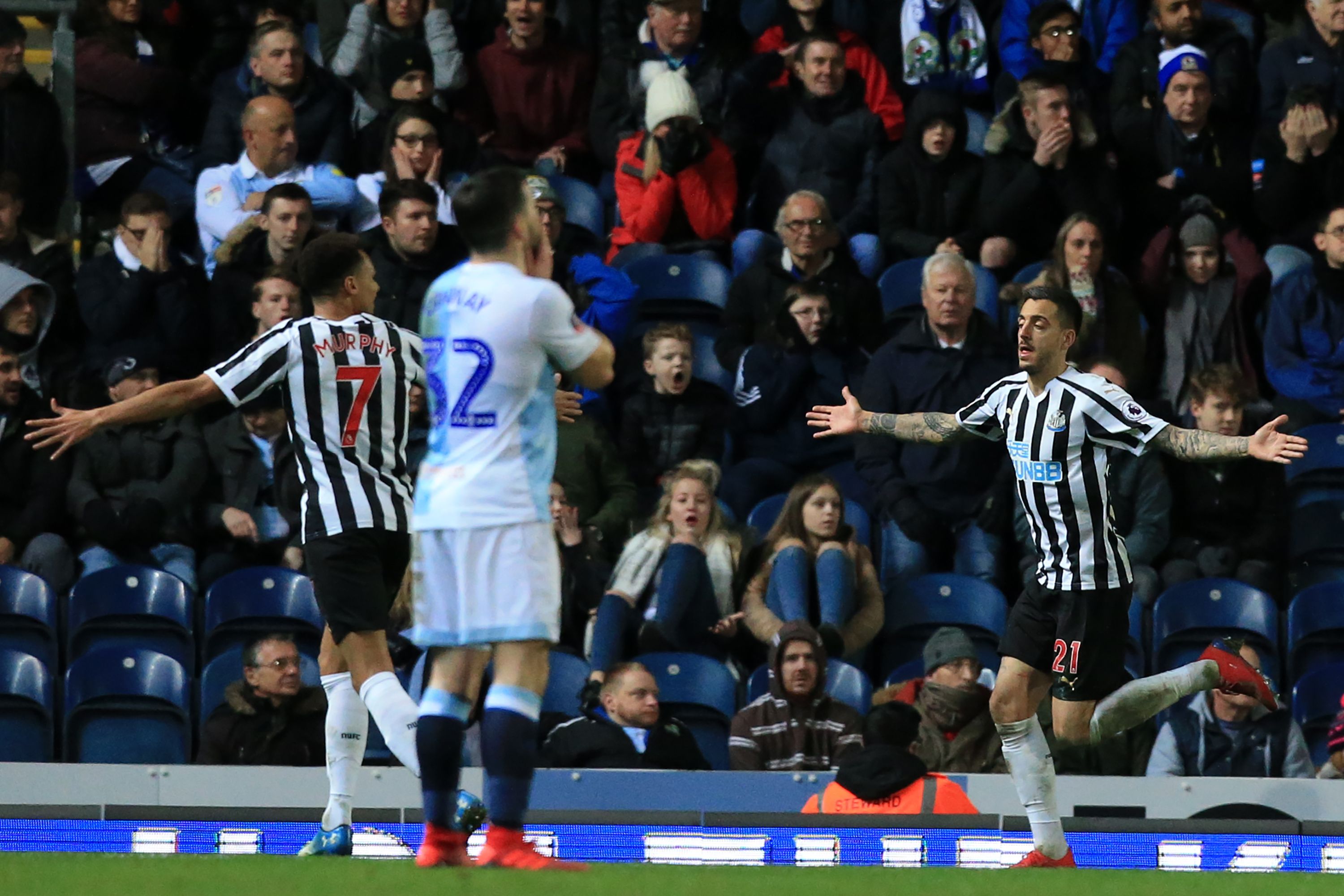 Newcastle Atasi Blackburn Lewat Masa Perpanjangan Waktu