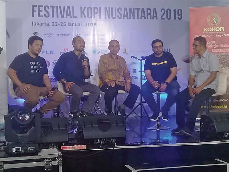 dari kiri) Direktur Pemasaran Citra Rasa Prima Group Rex Marindo, Deputi Fasilitasi Hak Kekayaan Intelektual & Regulasi Bekraf Ari Juliano Gema, Manager UHP PT Perkebunan Nusantara IX Sumaryudi, Sekretaris Ketua & Pendiri Koperasi Komunitas Kopi Indonesia 