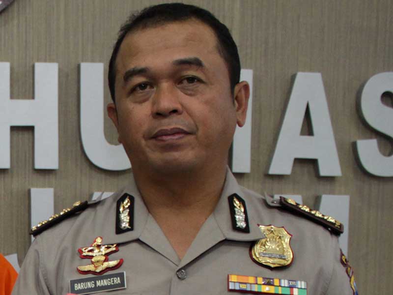  Kabid Humas Polda Jatim Kombes Pol Frans Barung Mangera