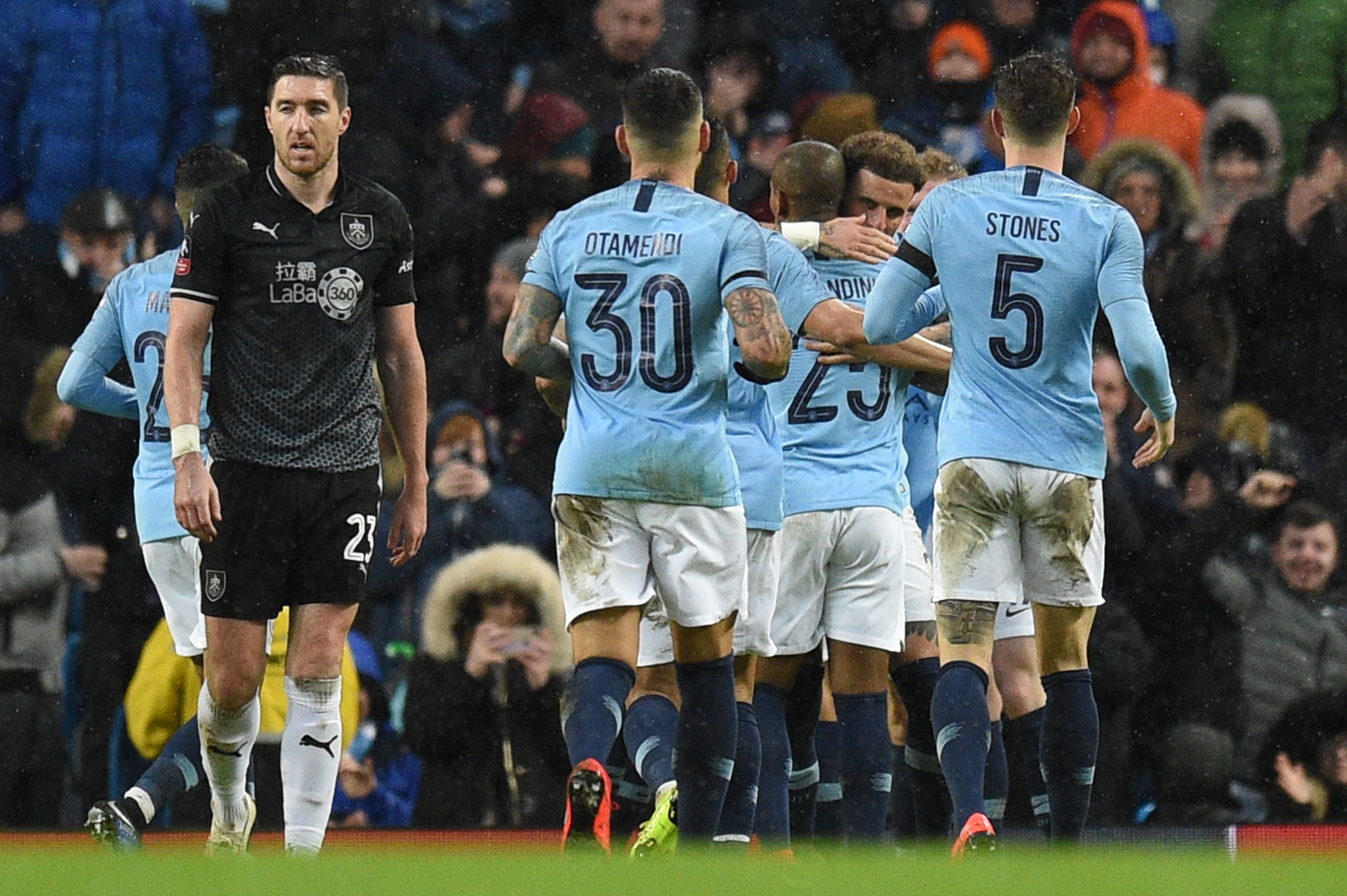 Lumat Burnley, Manchester City ke Putaran Kelima Piala FA
