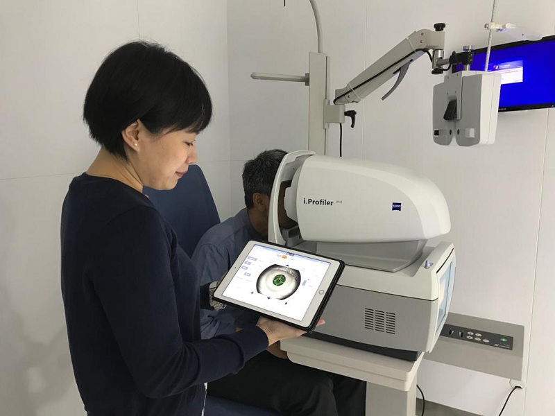 Pemeriksaan mata di Zeiss Vision Center