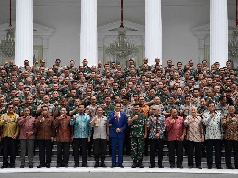 Senyum Gatot di Acara Presiden