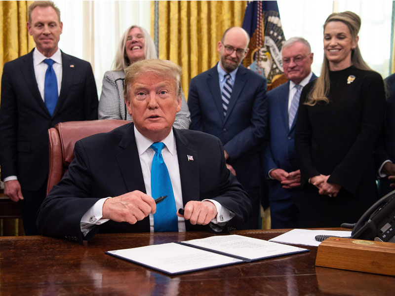 Trump Tanda Tangani Pembentukan Pasukan Angkasa Luar
