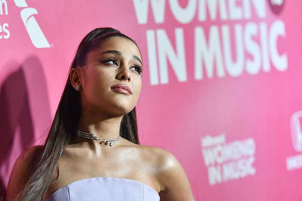 Album Terbaru Ariana Grande Pecahkan Rekor Streaming