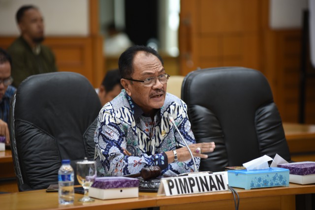 Ketua Pansus RUU tentang Daerah Kepulauan DPR RI Edison Betaubun 