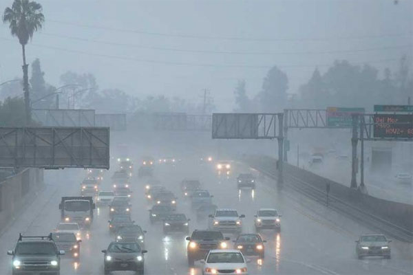 Badai Pasifik Picu Evakuasi Warga di California