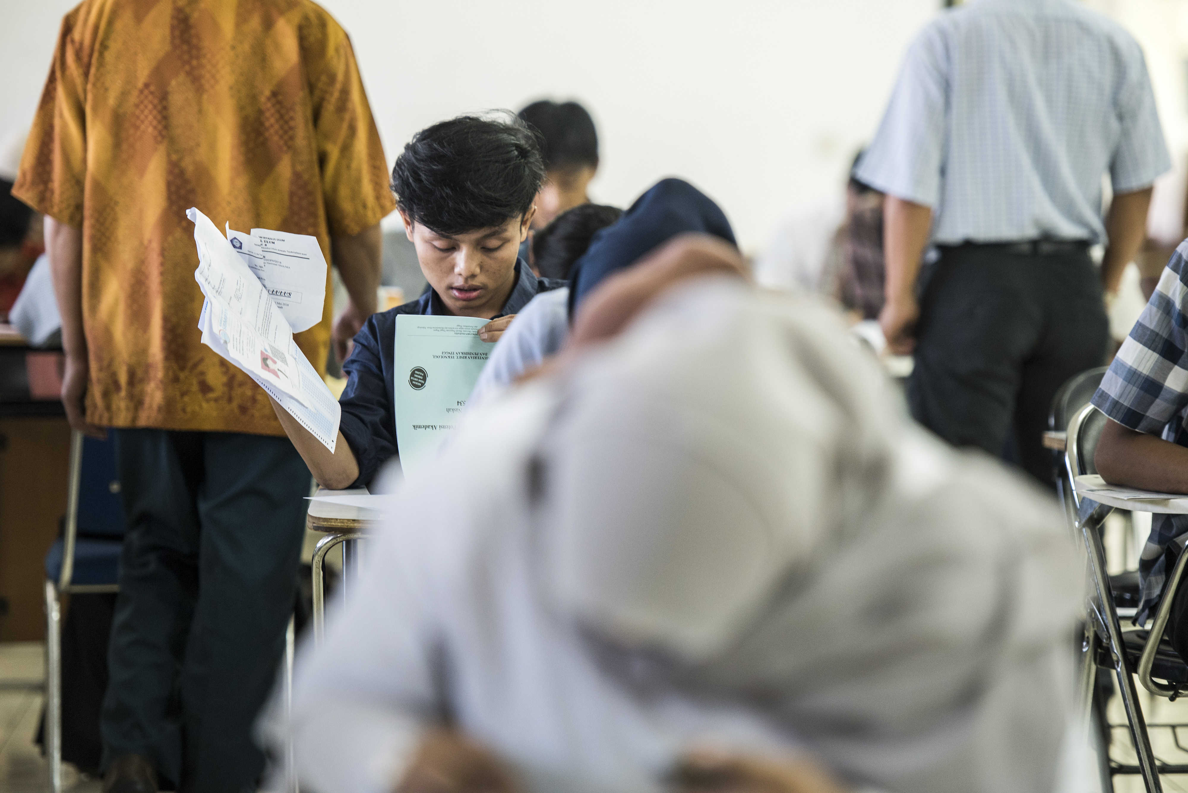 Peserta mengikuti pelaksanaan ujian Seleksi Bersama Masuk Perguruan Tinggi Negeri (SBMPTN) 2018 di Institut Teknologi Bandung