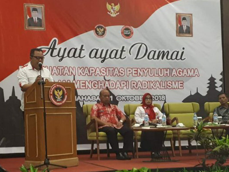 BNPT bekerjasama dengan FKPT Sulut, membekali ratusan penyuluh agama dari Kota Manado dan Kabupaten Minahasa, dengan ilmu pengetahuan tentang upaya menangkal dan menghadapi paham radikalisme.