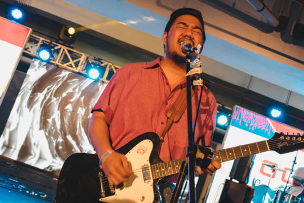 Velvet, Persahabatan Nuansa City Pop