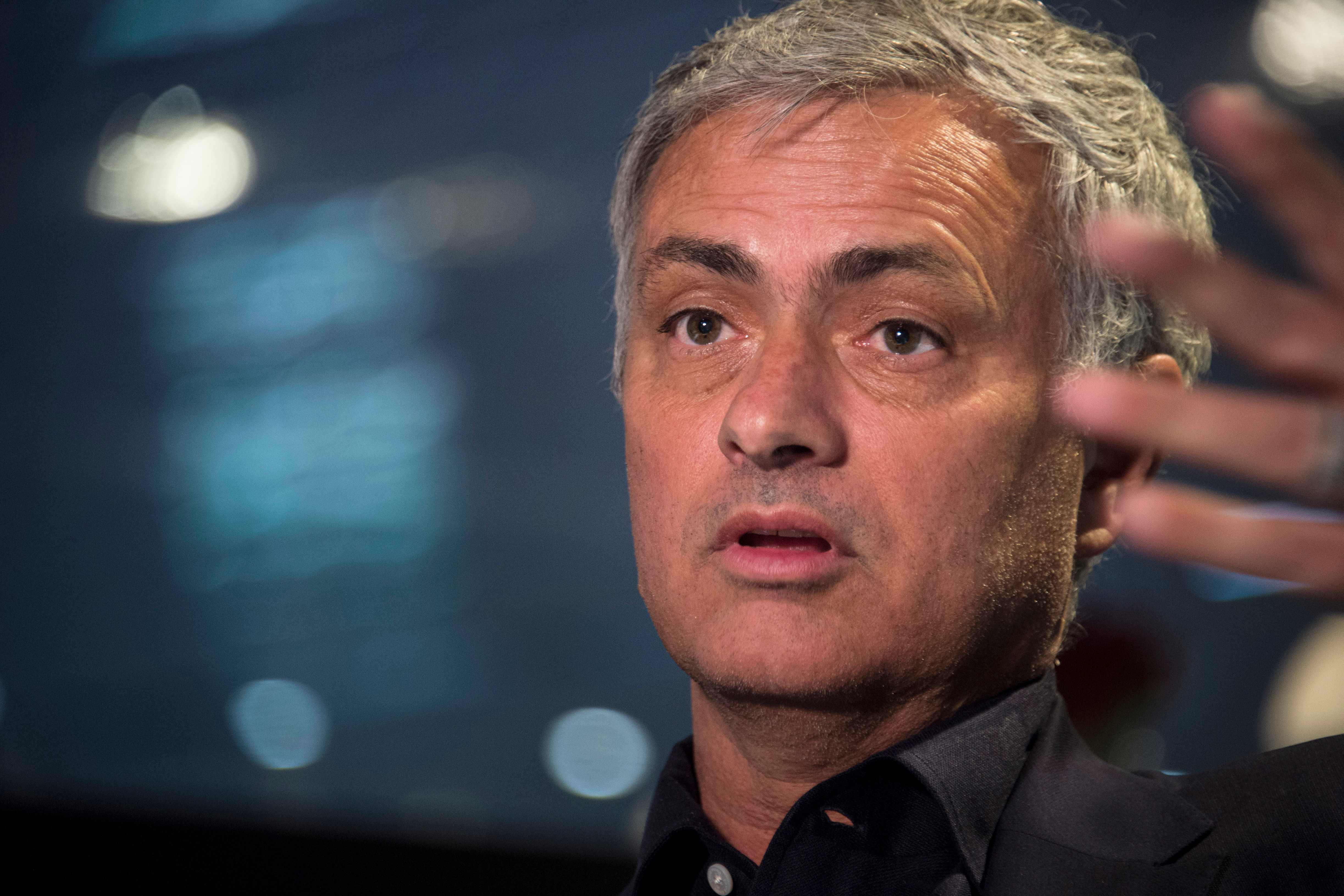 Mantan Manajer MU Jose Mourinho menjawab pertanyaan jurnalis di Baselworld watch and jewellery fair in Basel 