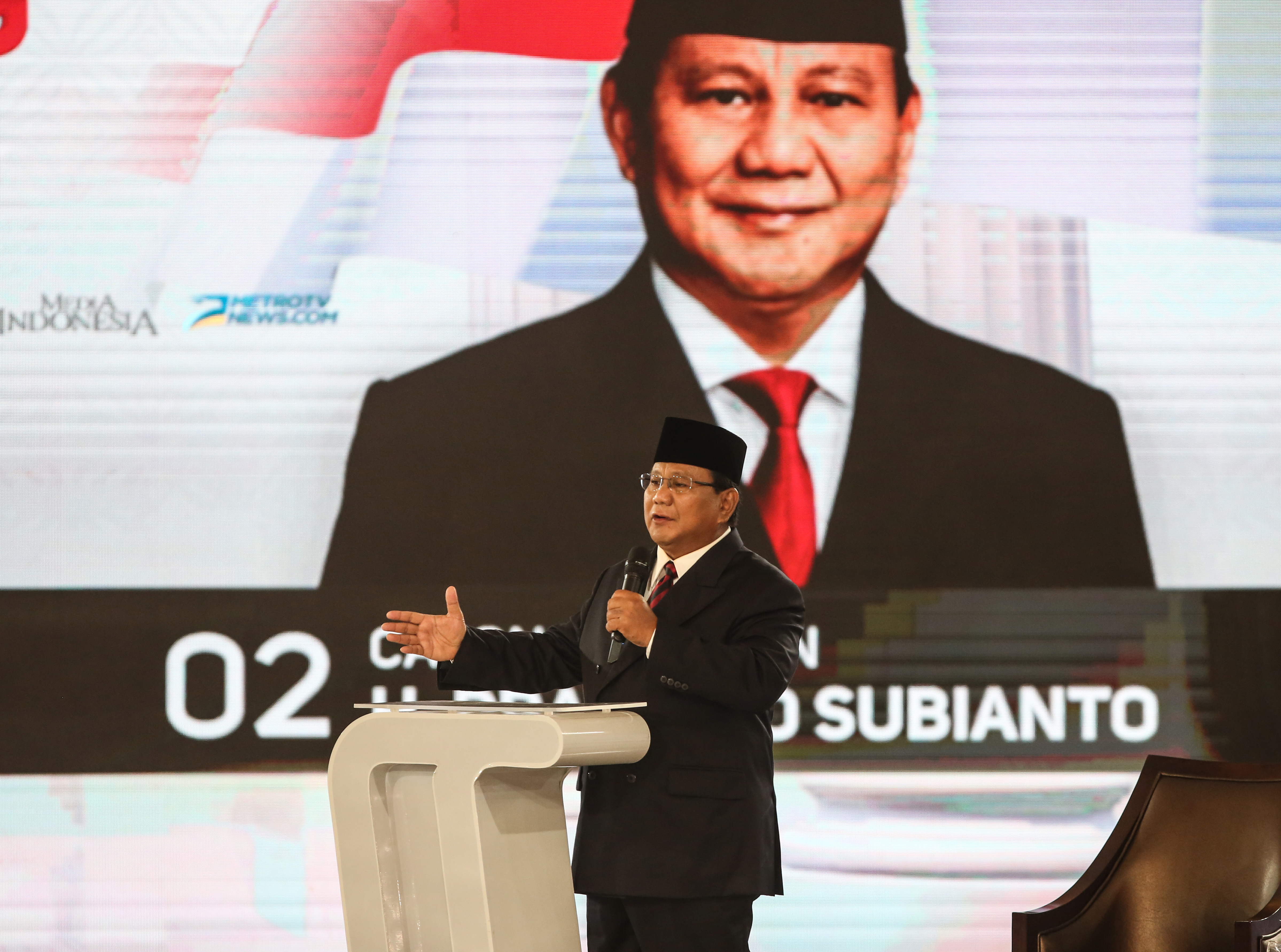 Calon presiden nomor urut 02 Prabowo Subianto dalam debat keempat di Jakarta, Sabtu (30/3).
