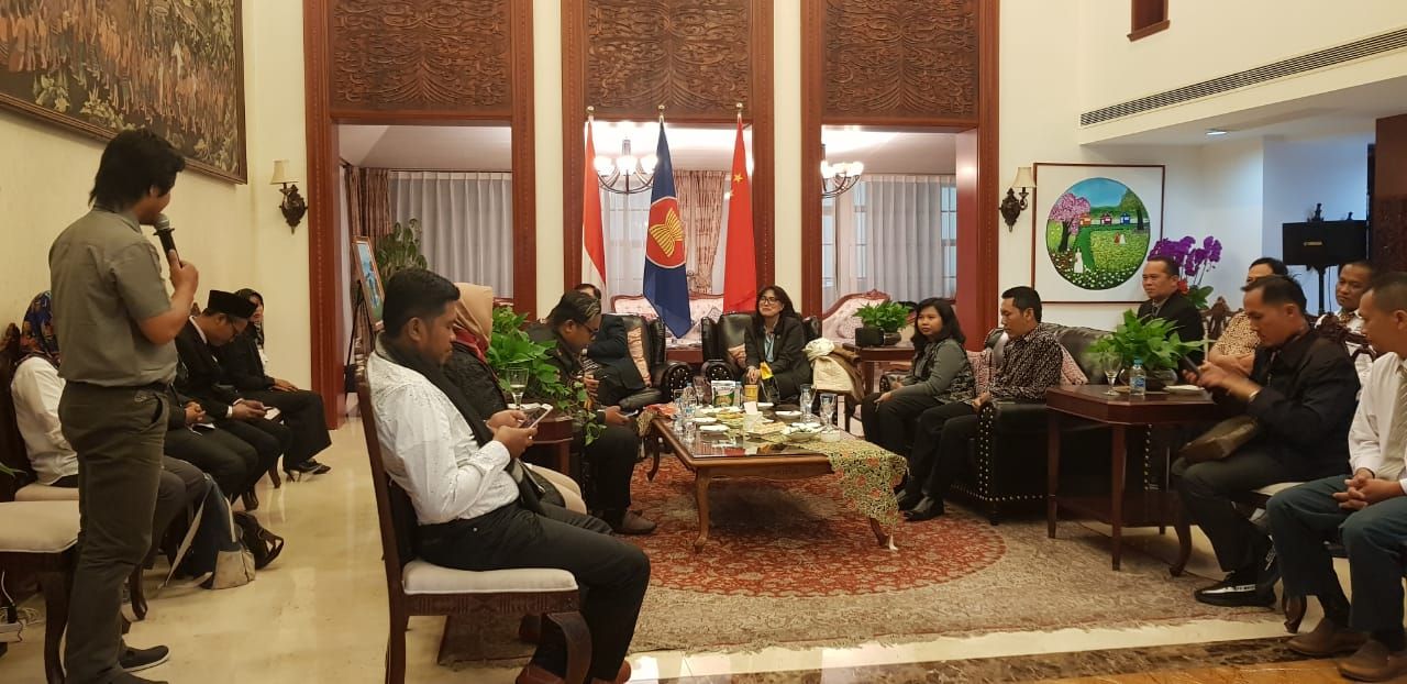 Peserta studi banding yang terdiri dari kepala desa, pendamping desa, dan penggiat desa di Tiongkok