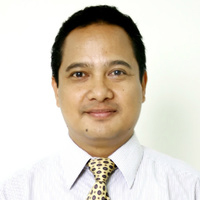  Ratno Lukito , Direktur Riset dan Publikasi Yayasan Sukma