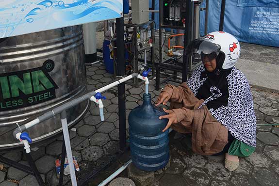 Akses Air Bersih untuk seluruh Warga   