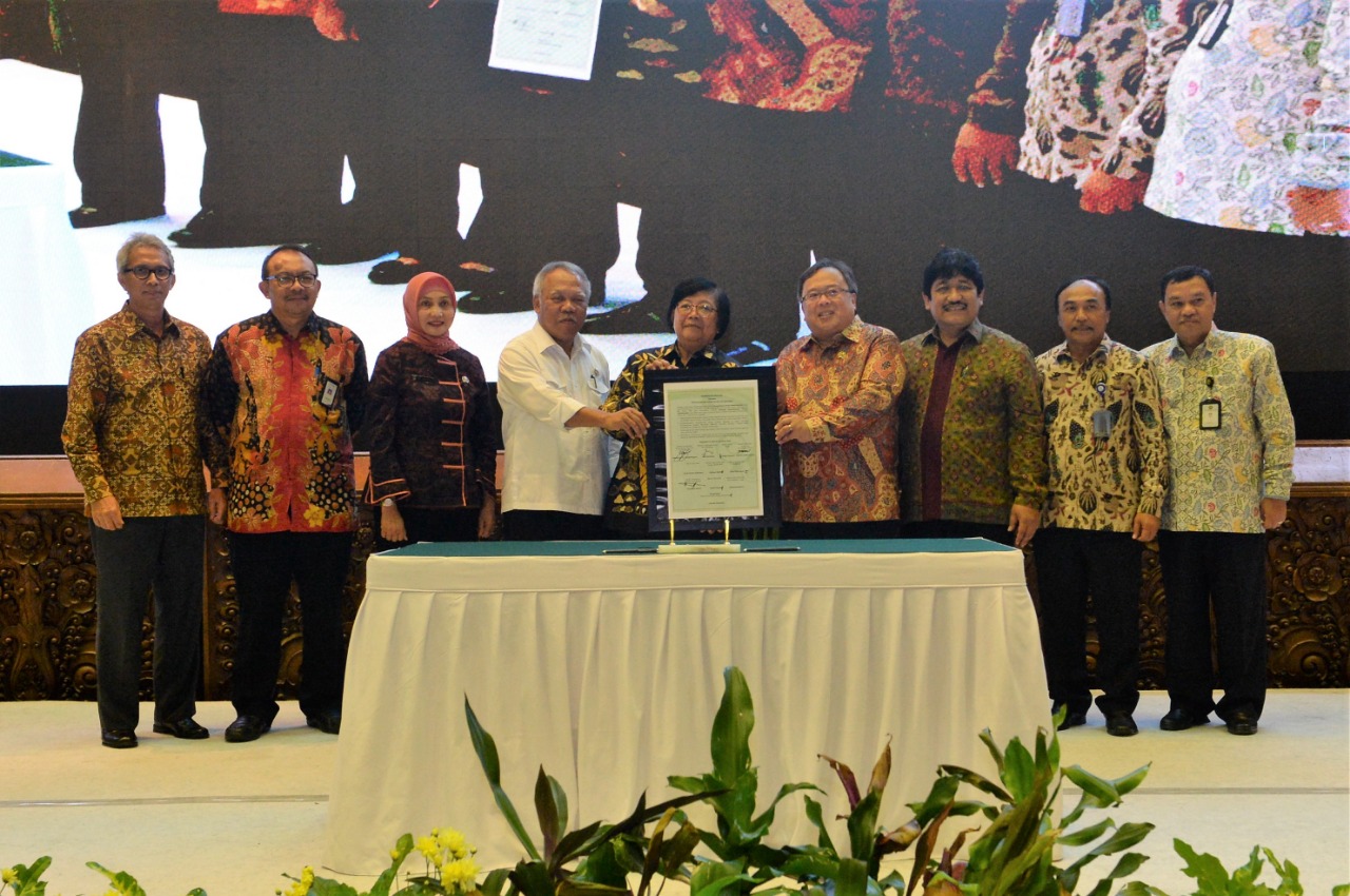 Sebelas kementerian menandatangani kesepakatan sinergitas penyelamatan danau prioritas nasional