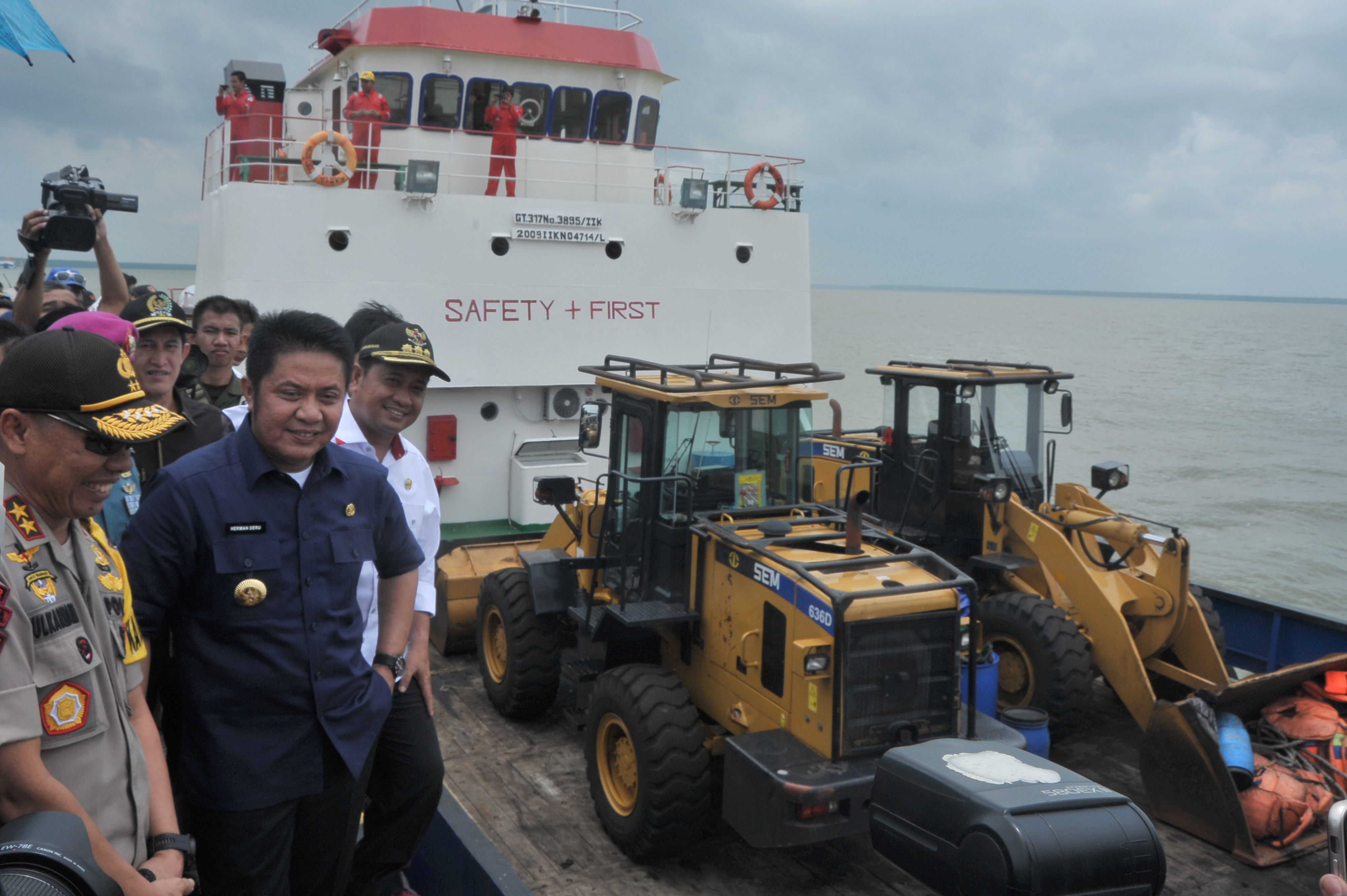 Pelabuhan Tanjung Api-Api (TAA) usai diresmikan di kawasan Ekonomi Khusus (KEK) Tanjung Api-Api, Kabupaten Banyuasin, Sumsel, Rabu (13/3).
