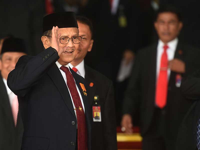 Presiden Republik Indonesia ke-3, Bacharuddin Jusuf (BJ) Habibie