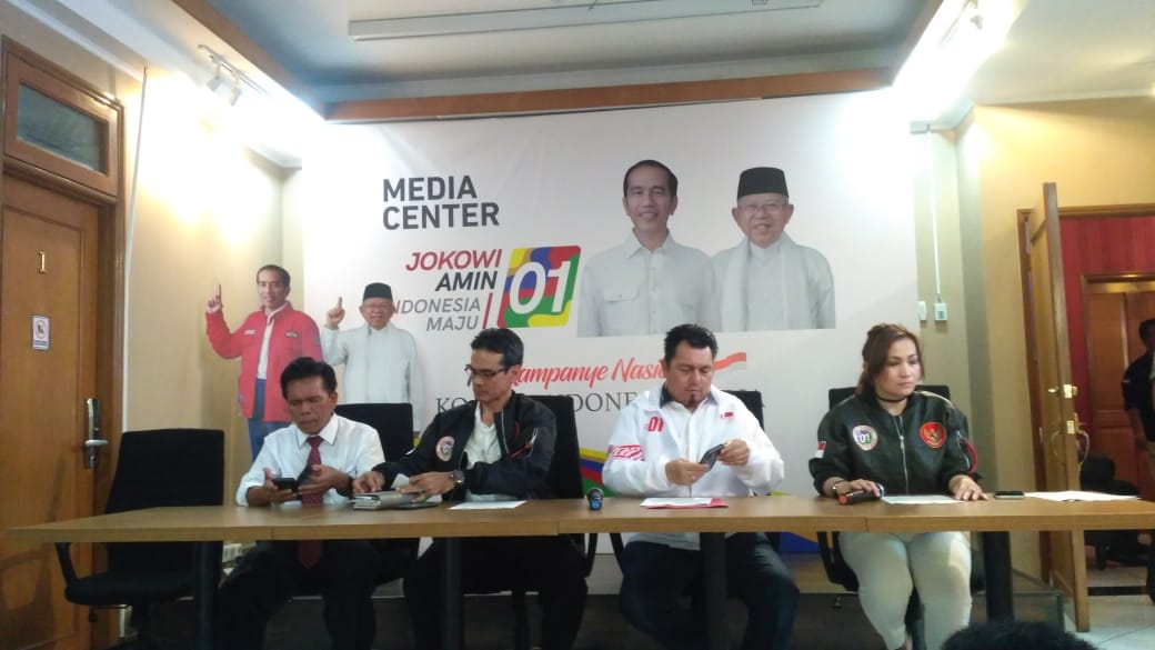 Direktorat Hukum dan Advokasi TKN Jokowi-Amin menyampaikan keterangan pers, Selasa (26/3)