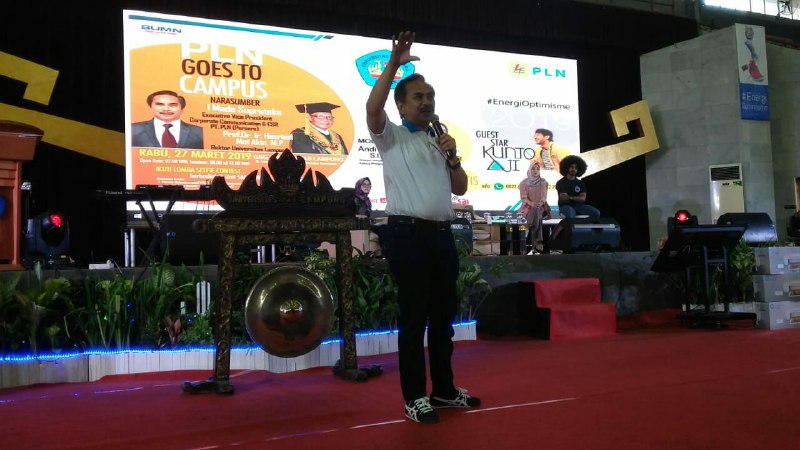 Executive Vice President Corporate Communication and CSR PT PLN, I Made Suprateka