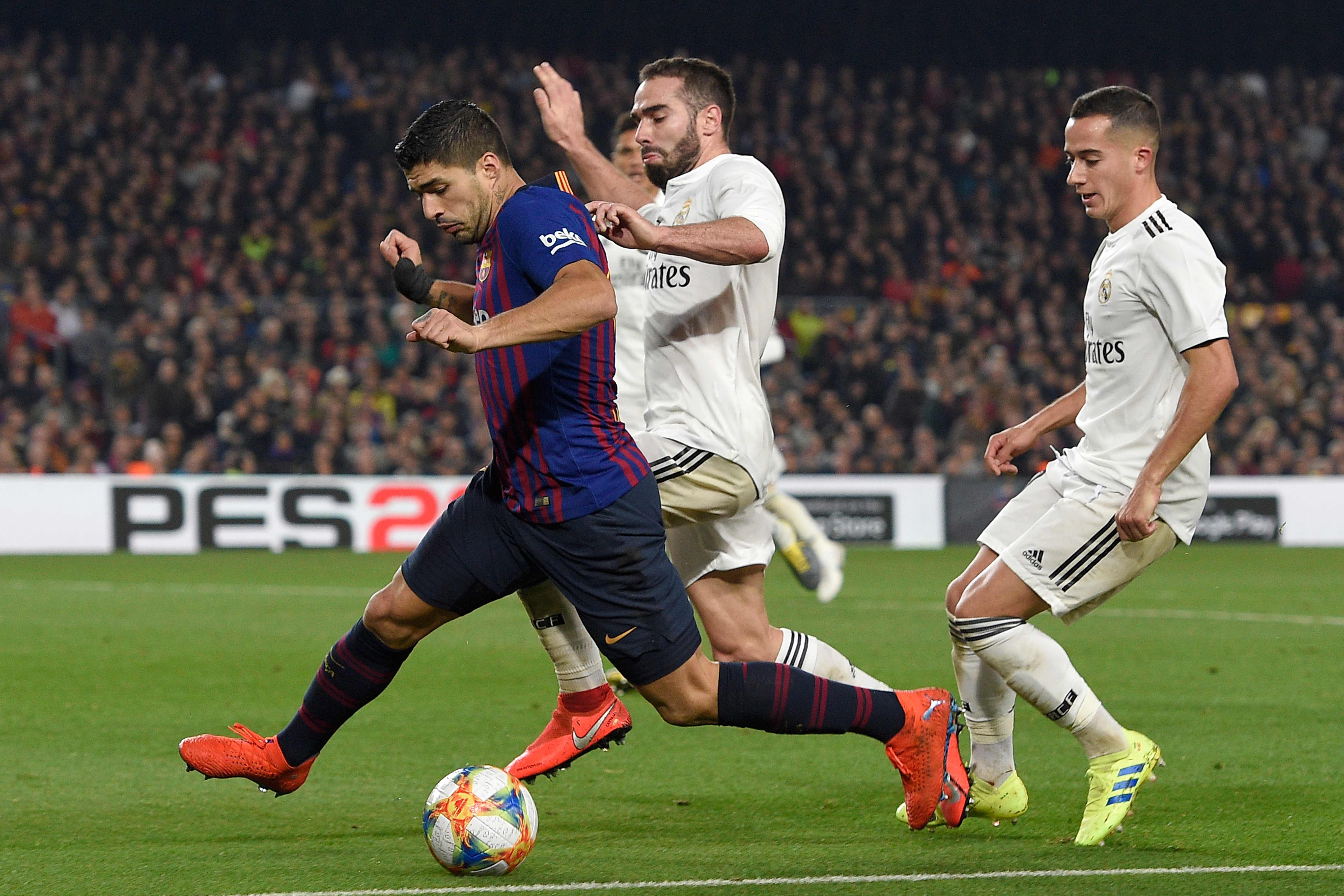 Dani Carvajal dan Lucas Vazquez mengawali striker Barcelona Luis Suarez